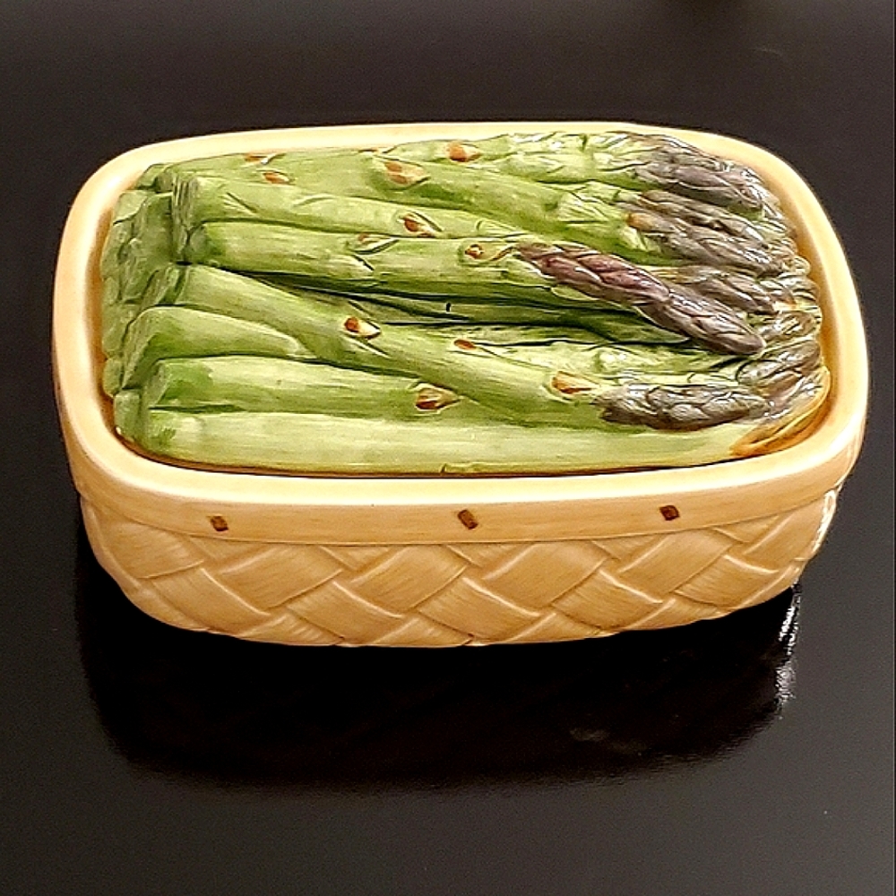 1993 Majolica Asparagus 6 3/4" Lidded Ceramic Dish 🇲🇽